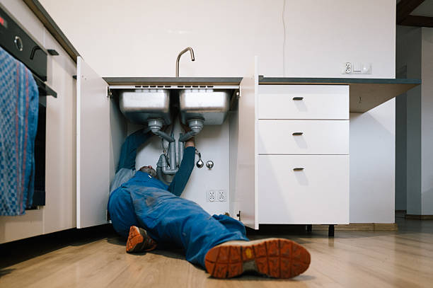 Professional Pipe Repair technician working in Hemlock, MI